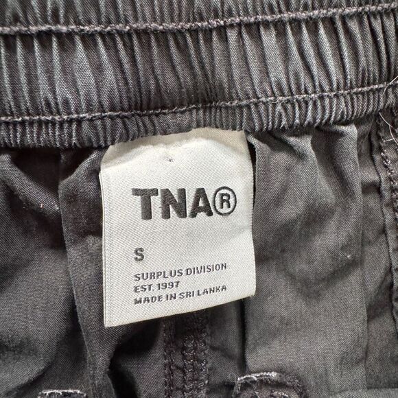 TNA Aritzia black parachute pant size small - Picture 8 of 9